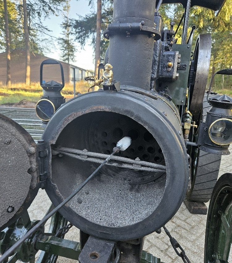 Originele stoomtractor uit 1905